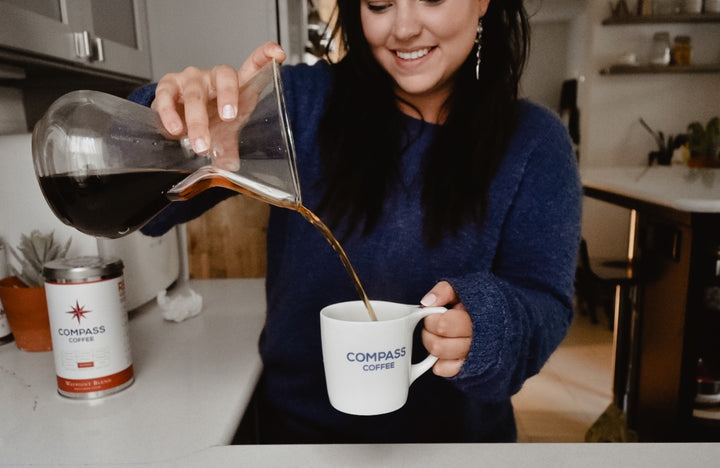Chemex pouring coffee into a mug